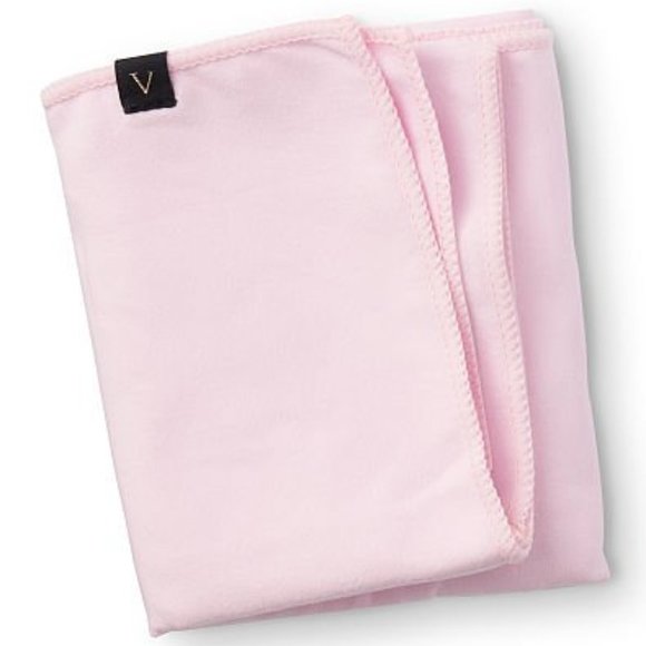 VS Workout Kit: Bottle Towel Ponytail Holders Leopard Print Sports Bottle NIB - Picture 2 of 8